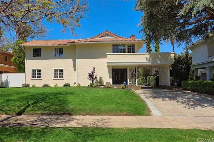 1665 S Victoria Avenue Los Angeles, CA 90019