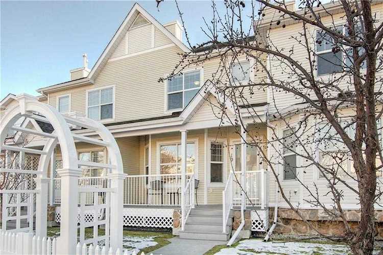19 Country Village Landing NE Calgary, AB T3K 5K1