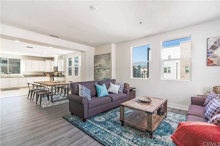 1236 N Harbor Santa Ana, CA 92703