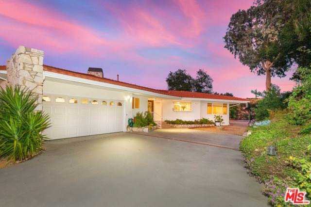 15689 Royal Ridge Road Sherman Oaks, CA 91403