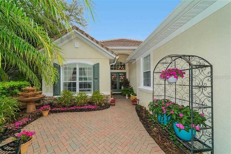 7103 Sandhills Place Lakewood Ranch, FL 34202