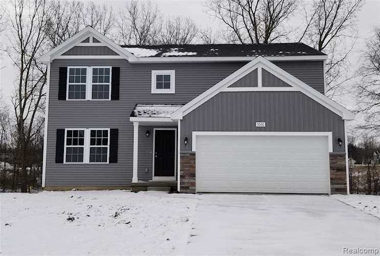 3275 Hill Hollow Ln Howell Twp, MI 48855