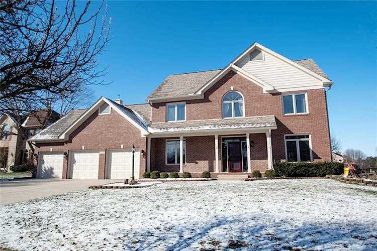 2452 Baywood Court Greenwood, IN 46143