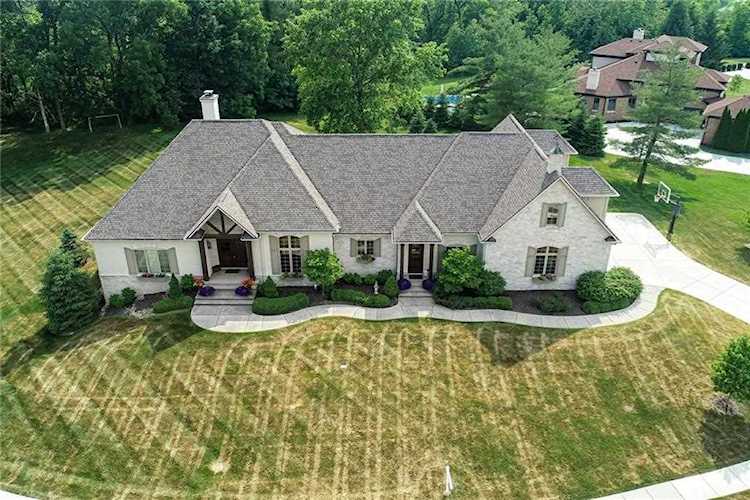 11628 Willow Springs Drive Zionsville, IN 46077
