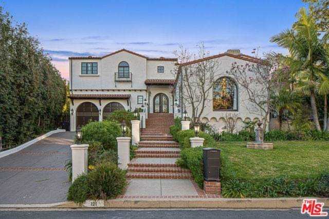 121 N Gunston Drive Los Angeles, CA 90049