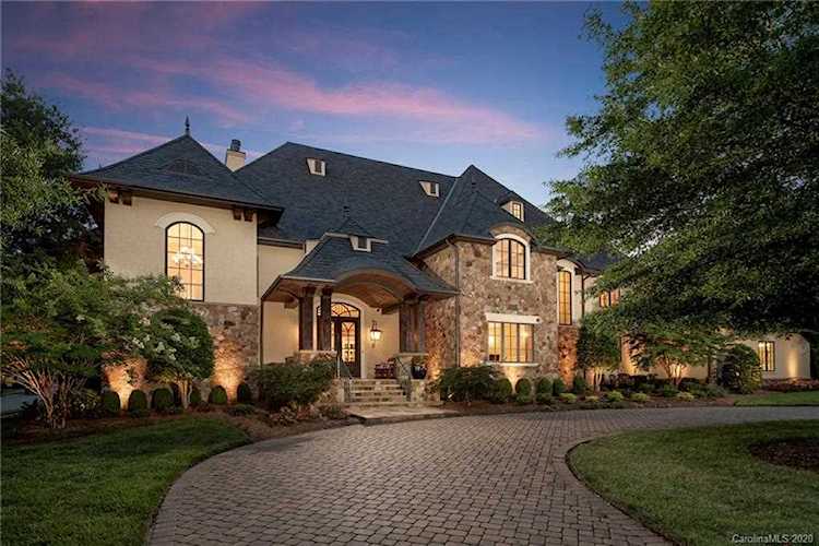 201 Oakmont Ln Waxhaw, NC 28173