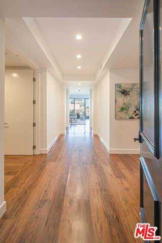12218 Montana Avenue #304 Los Angeles, CA 90049