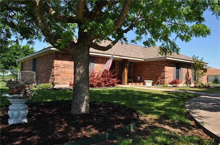 225 Will Smith Dr Hutto, TX 78634