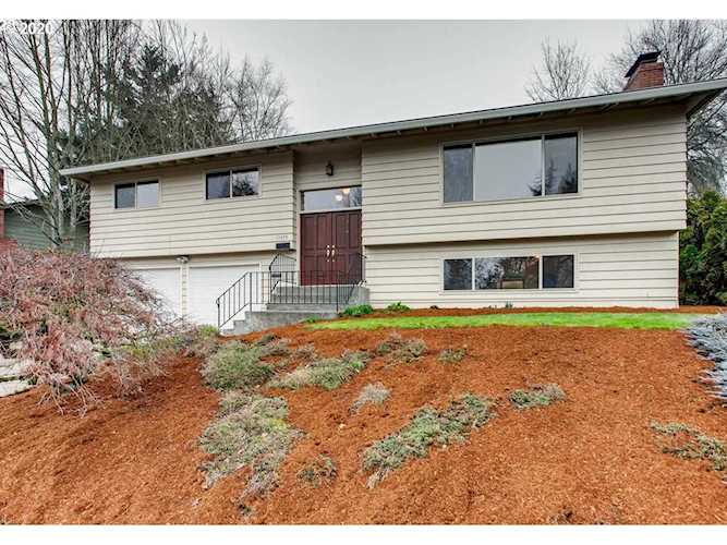 11455 SW Bel Aire Ln Beaverton, OR 97008