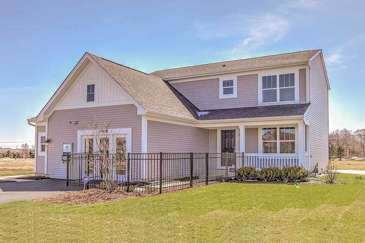 201 Kristen Lot#753 St Plano, IL 60545