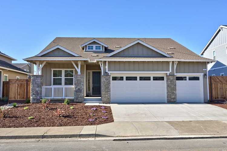 4679 Katie Lee Way Santa Rosa, CA 95403