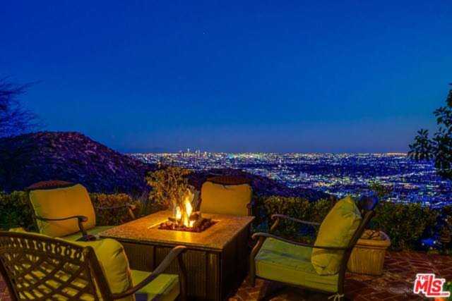 2300 Astral Drive Los Angeles, CA 90046