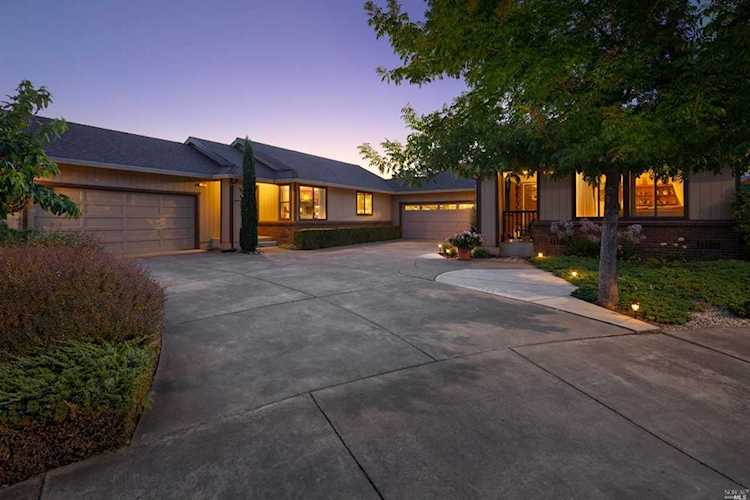 811 Swift Court Santa Rosa, CA 95409