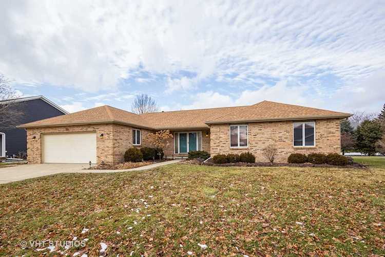 213 Deerhaven Dr Minooka, IL 60447