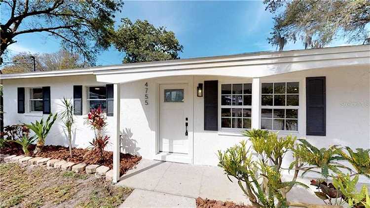 4755 Kerry Lane Sarasota, FL 34232