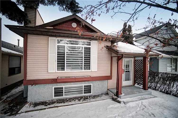71 Castlegrove Road NE Calgary, AB T3J 1S7