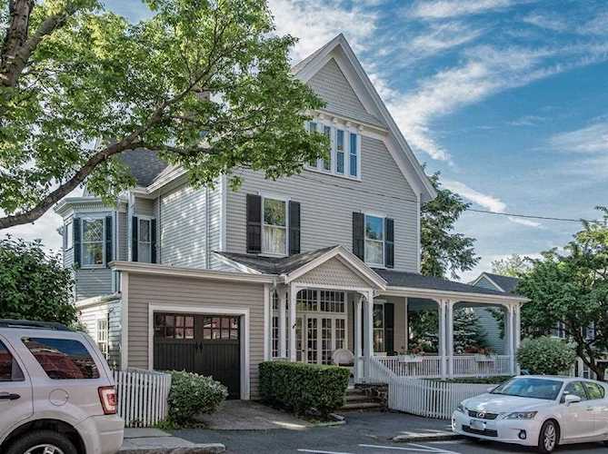 Marblehead, 16 Washington Square, MA, home for sale Photo 1