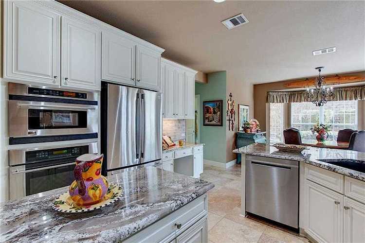 214 Goose Island Dr Georgetown, TX 78633
