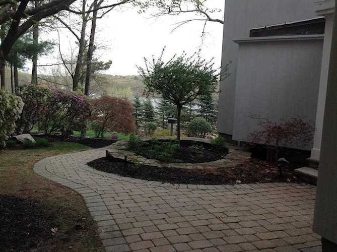 Weston, 125 Loring Road, MA, home for sale Photo 1