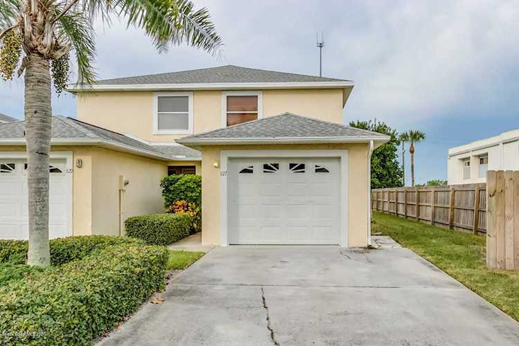 827 Poinsetta Drive Indian Harbour Beach, FL 32937