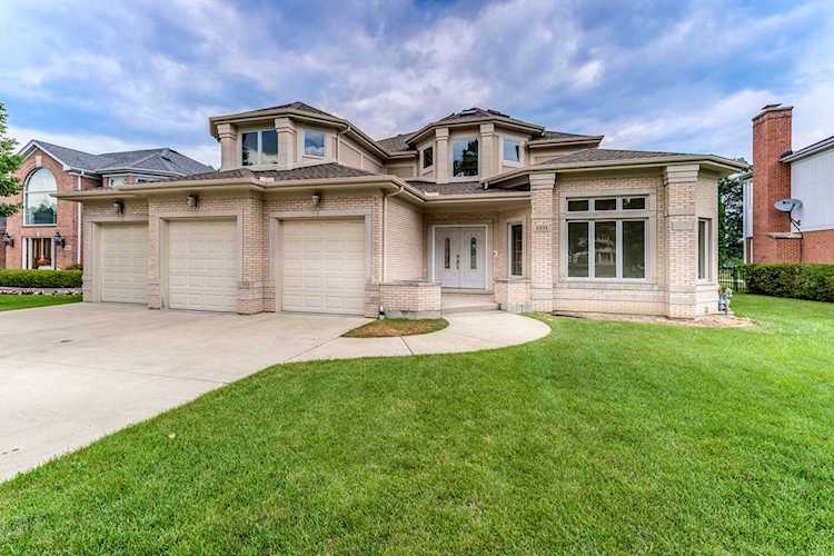 1231 Hilary Ln Highland Park, IL 60035