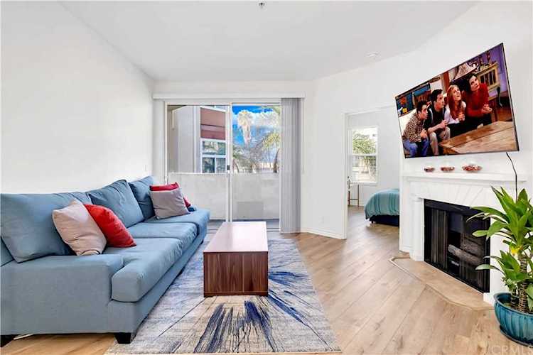 620 S Gramercy Place #306 Los Angeles, CA 90005