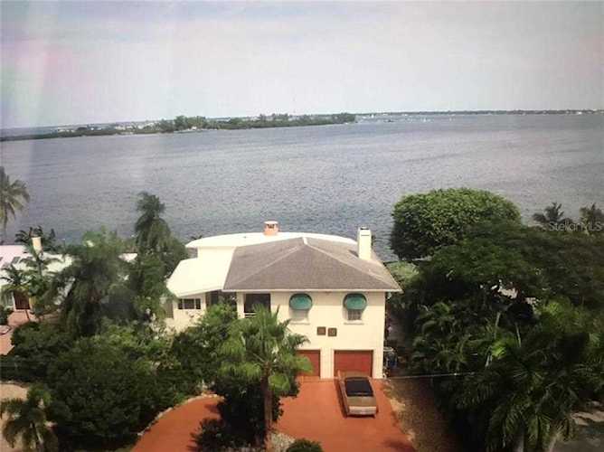 192 N Washington Drive Sarasota, FL 34236