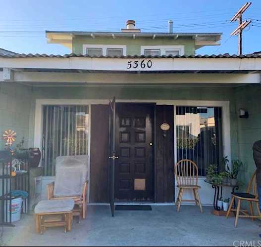 5360 La Cresta Court Los Angeles, CA 90038