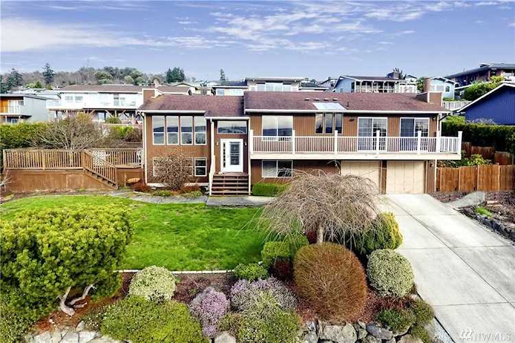 5529 Sealawn Ave NE Tacoma, WA 98422
