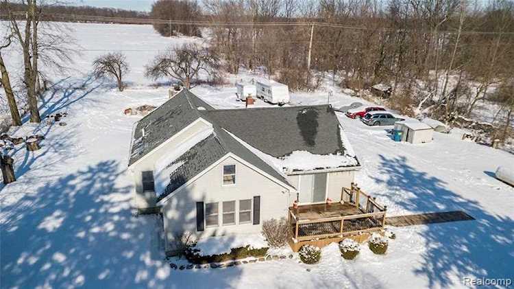 2191 Tinsman Rd Fenton, MI 48430