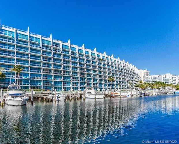 2950 NE 188th St #405 Aventura, FL 33180