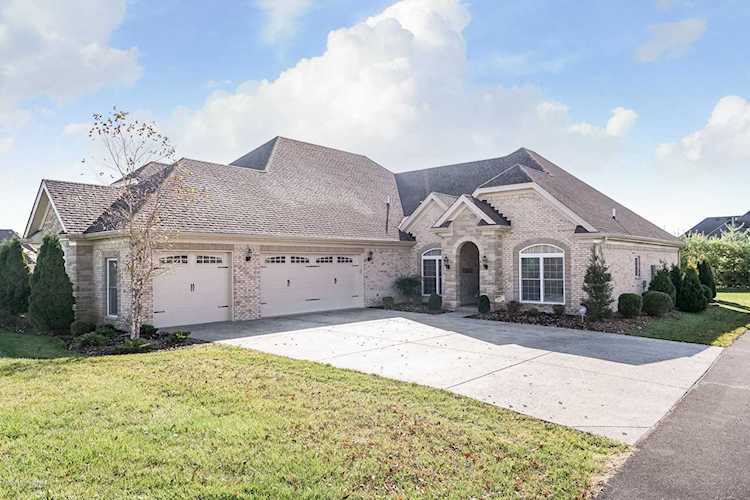 102 Holland Park Pl Louisville, KY 40245