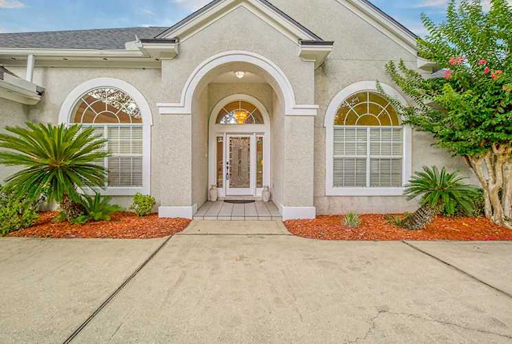 8205 Bay Tree Ln Jacksonville, FL 32256