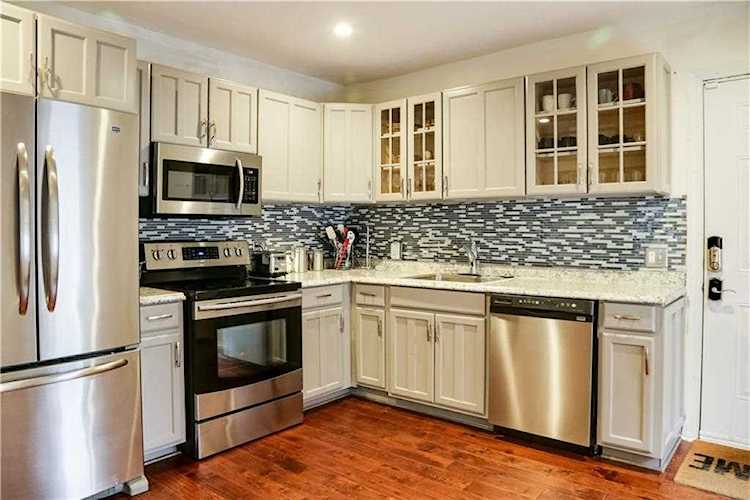 736 Social St #1R Woonsocket, RI 02895