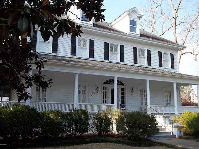 627 West Main Street Washington, NC 27889