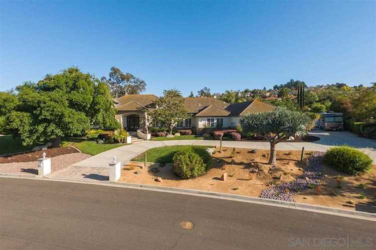 13075 Old Winery Road Poway, CA 92064