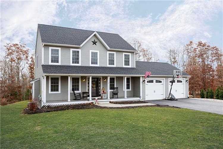 21 Drake DR Richmond, RI 02892