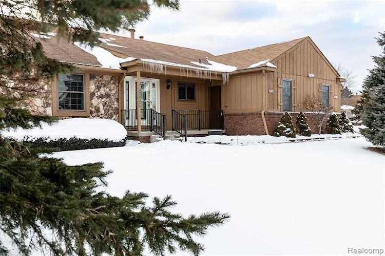 12272 Nantucket #147 Green Oak Twp, MI 48178