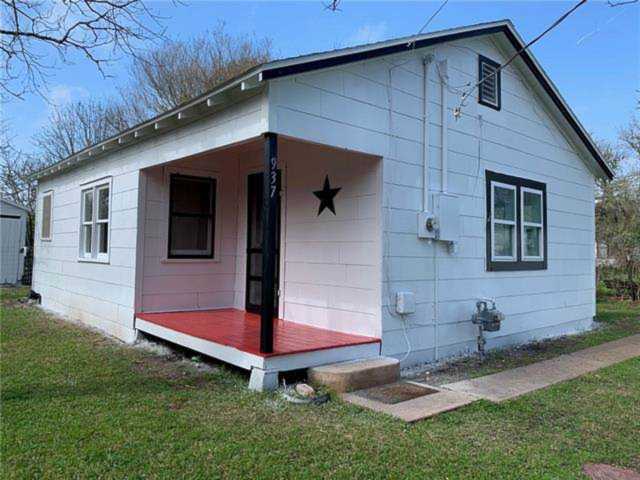 937 N Monroe St La Grange, TX 78945