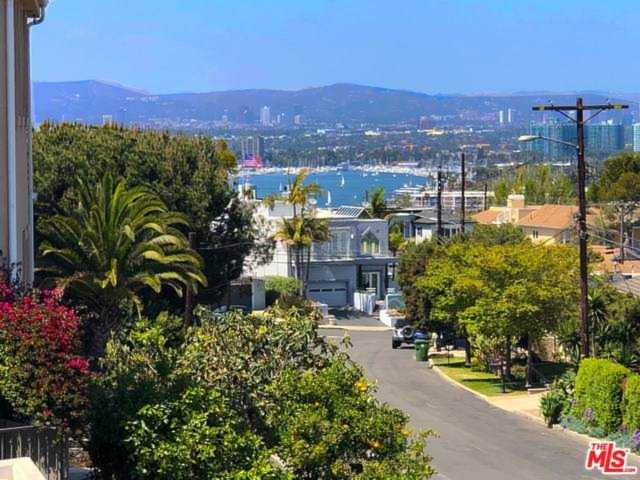 7113 Trask Avenue Playa Del Rey, CA 90293 | MLS 19512244 Photo 1