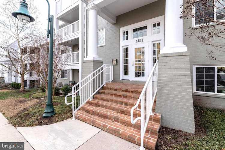 4151 Four Mile Run Dr #104 Arlington, VA 22204