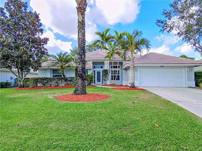 3802 SE Fairway Stuart, FL 34997