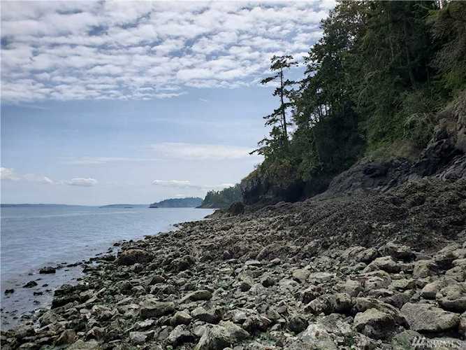 1 N Bayview Dr Port Ludlow, WA 98365