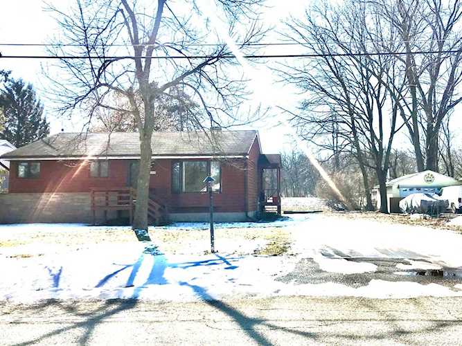 16359 W Des Plaines Dr Libertyville, IL 60048