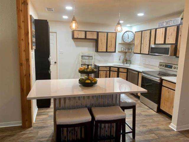 2402 Silver Spur Round Rock, TX 78681