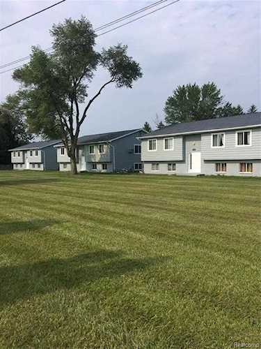13376 North Rd Fenton Twp, MI 48430