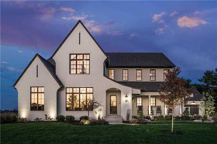 5080 Melborne Place Zionsville, IN 46077