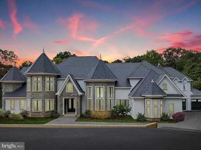 1332 Mccay Ln Mclean, VA 22101