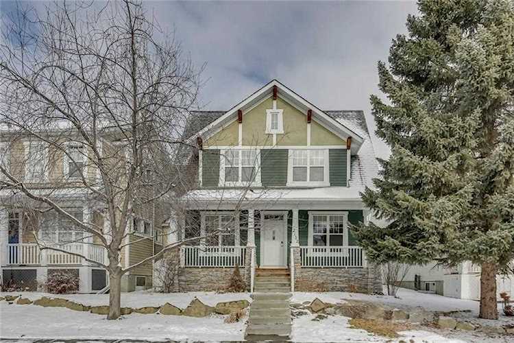 2132 Vimy Way SW Calgary, AB t2t 6c3