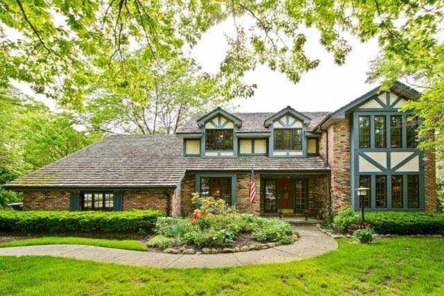 1009 Springhaven Dr Libertyville, IL 60048